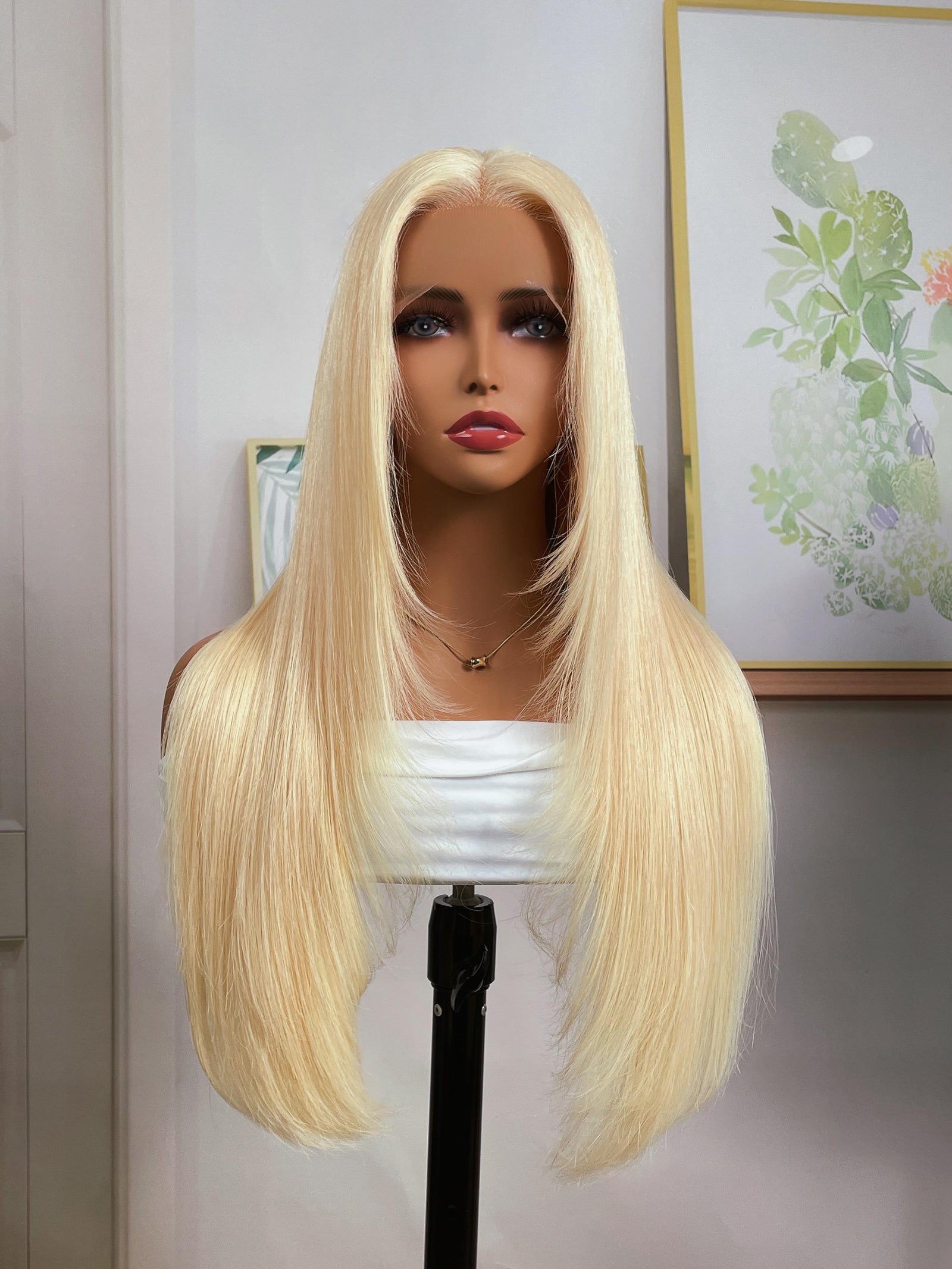 5x5 Invisible HD Lace Glueless Layered Butterfly Haircut180% Density Straight Blonde Wig