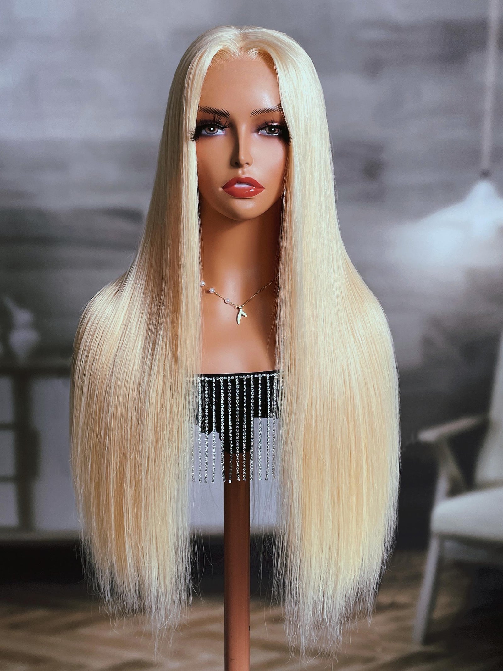 613 Blonde HD Seamless Skin Melt Lace 5x5 Closure Straight 180% Density Wig
