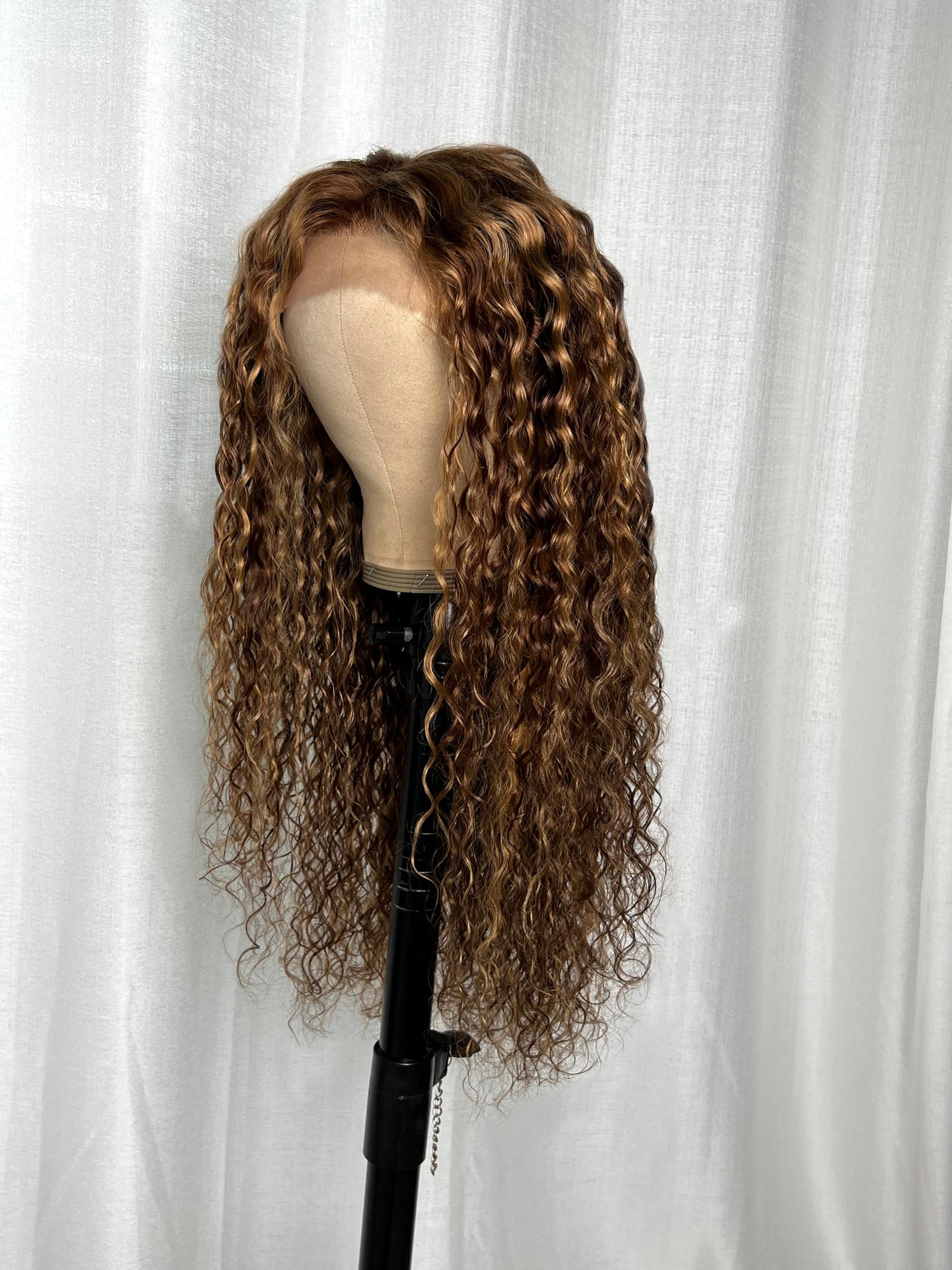 24'' Honey Blonde Highlighted 13x4 Transparent Lace Front Water Wave Wig 180% Density